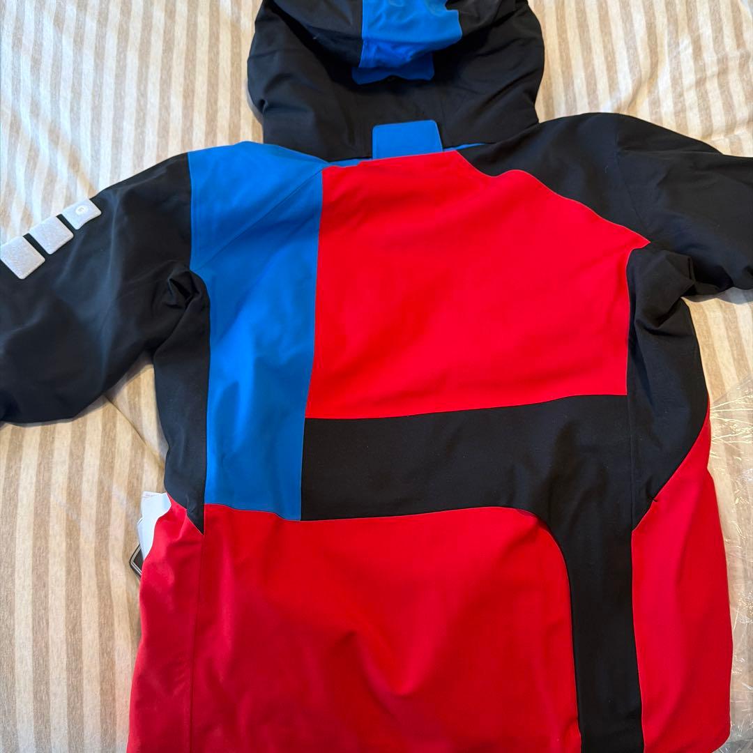 オンヨネゾーンアフタージャケット新品未使用品サイズＭ