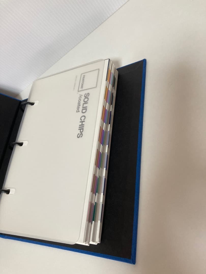 PANTONE SOLID CHIPS 3冊セット