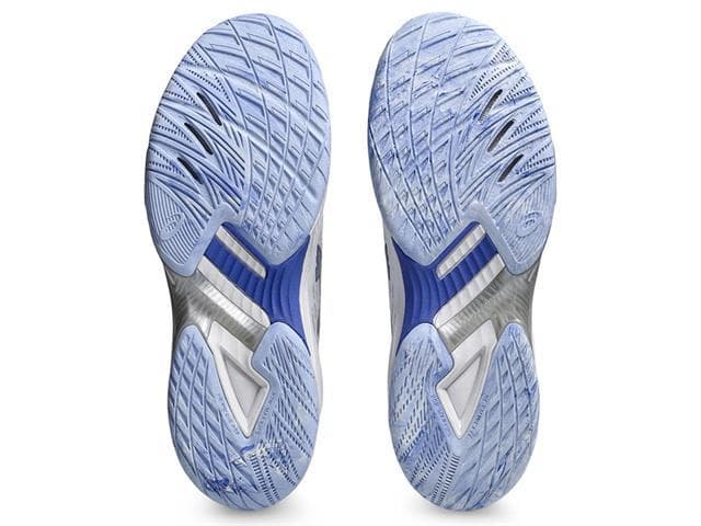 アシックス 1053A067 100 27.5 V-SWIFT FF 4/新品