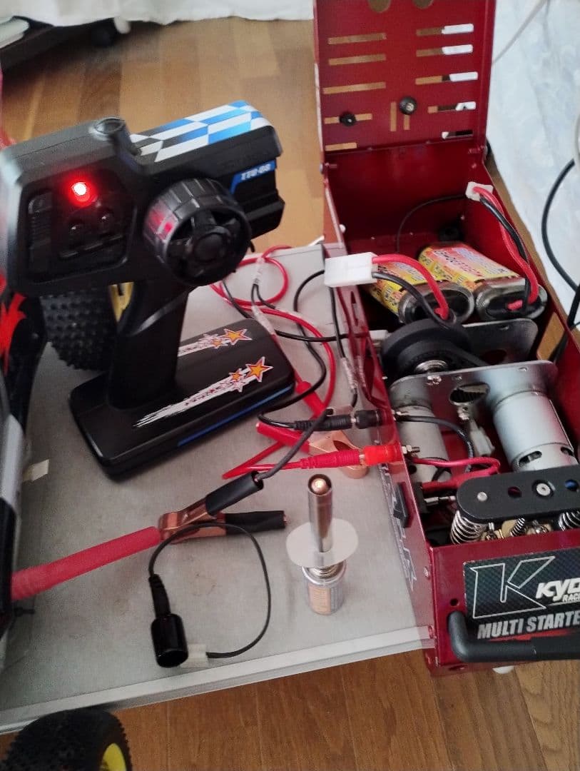 Inferno GT2 ＆ Inferno　各１機のシャーシとプロポのセット