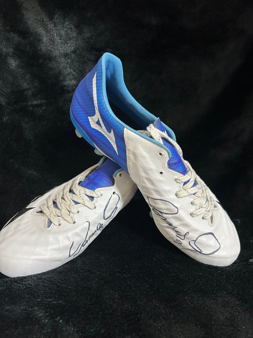 Mizuno フェルナンドトーレスサイン入り　スパイク