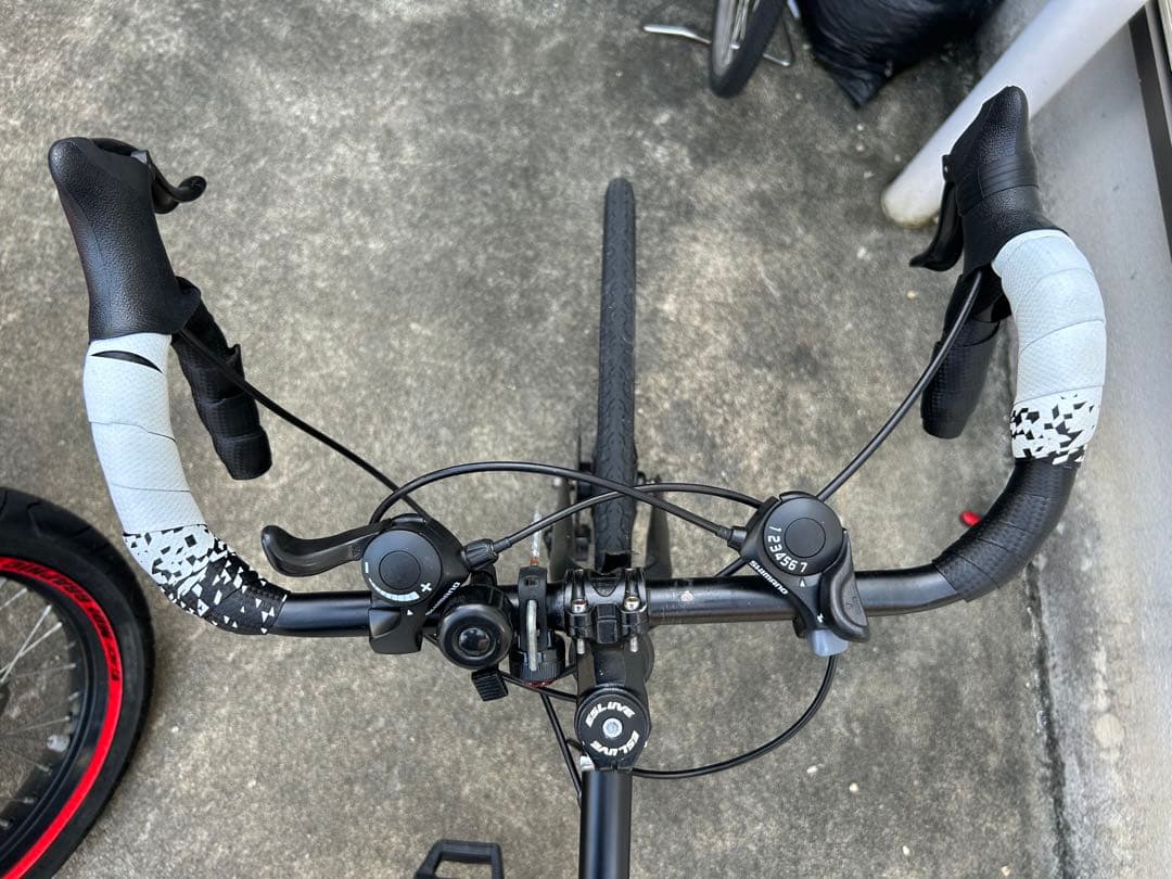 ESLIVE ロードバイク ブラック説明必須(防犯登録解除済み）