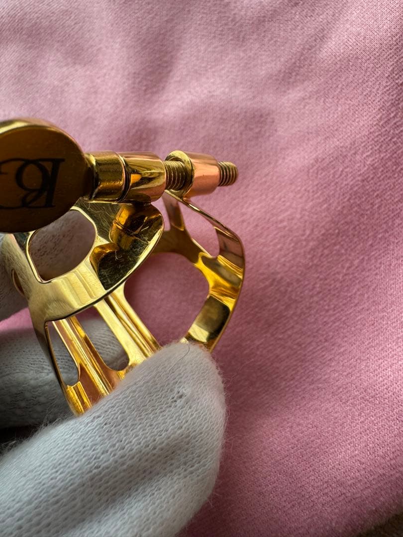 BG アルトサックスリガチャー L10