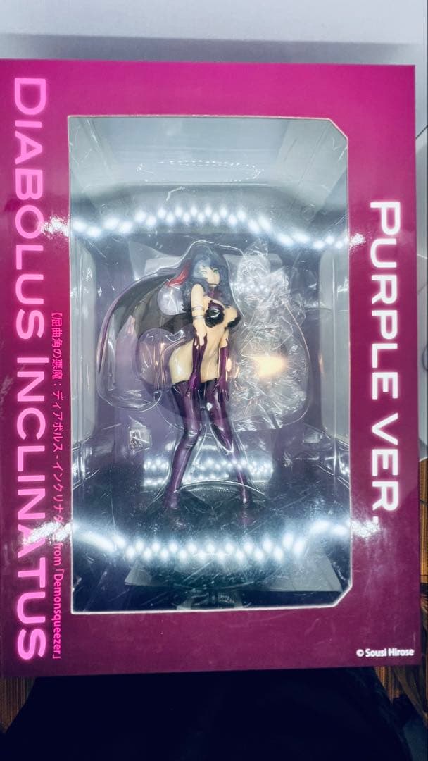 屈曲角の悪魔 ディアボルス・インクリナタス　美少女