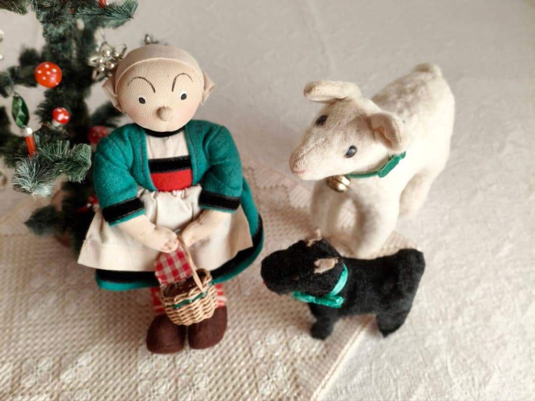 * vintage animal ୨୧ * 抱きしめたい フワフワ羊の赤ちゃん