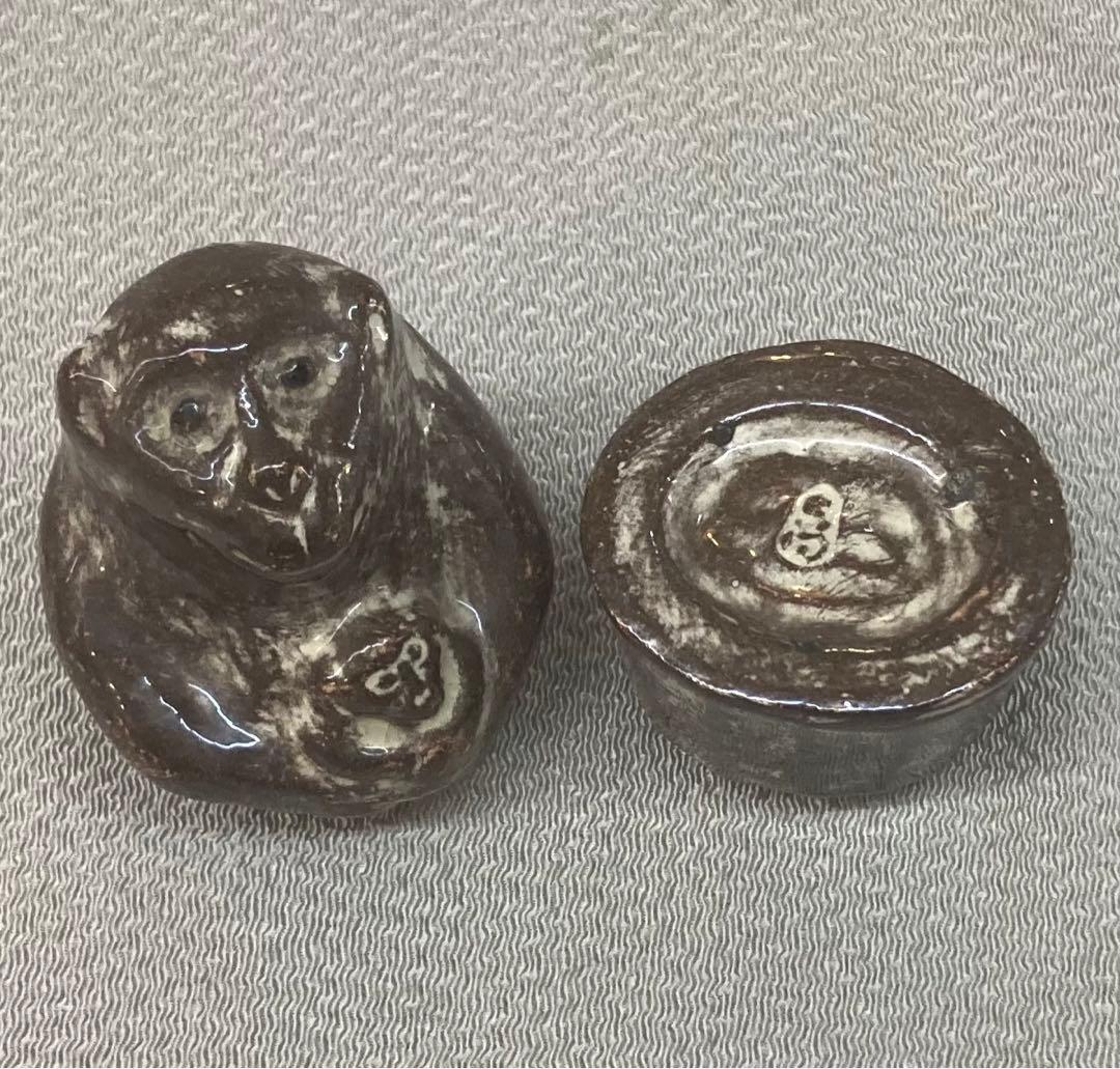 B203s  吉向焼　吉向松月造「親子瓦ざる」申香合　共布共箱　猿　茶道具香道具