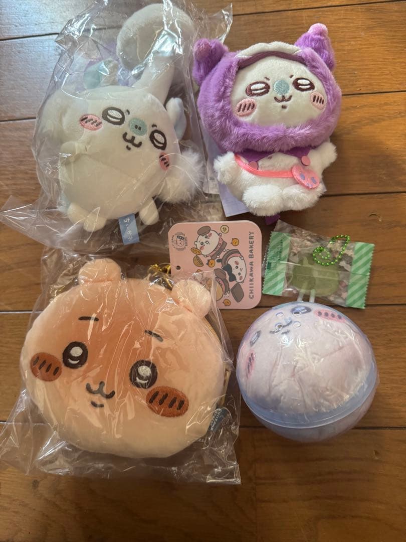 モモンガ　サンリオ、きのこ ちいかわポーチ