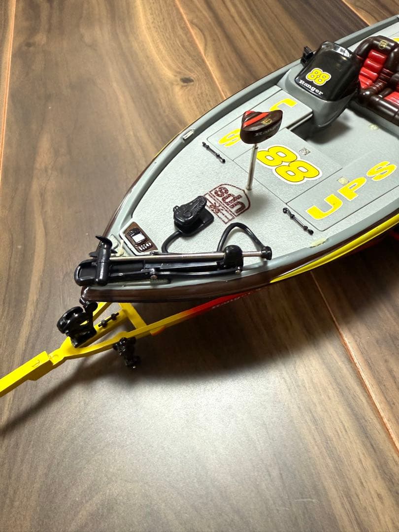 CASTAWAY 1/24スケール バスボート　ダイキャストモデル