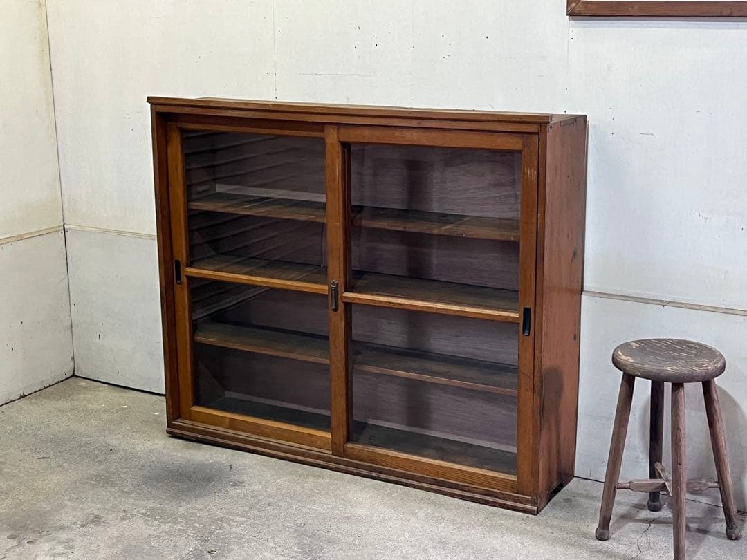 p*n様 古い木製の薄型陳列棚 ガラス戸棚 シンプル店舗什器