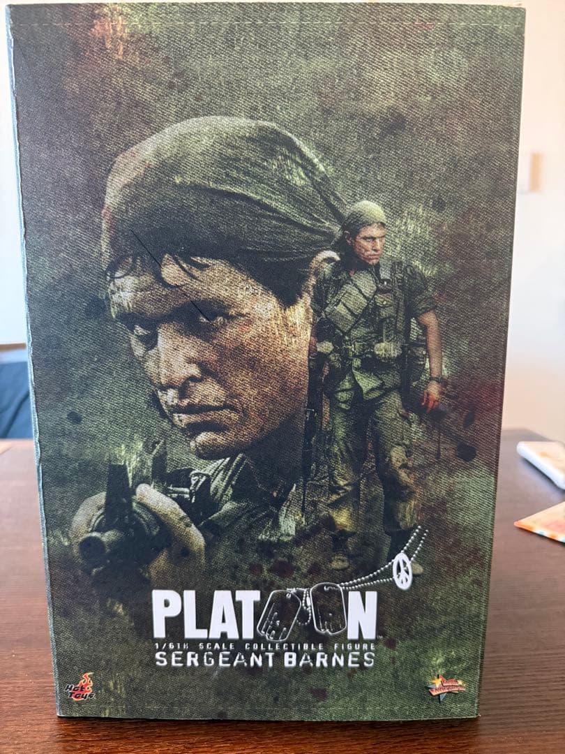 ミリタリー HOT TOYS Platoon Sergeant Barnes.