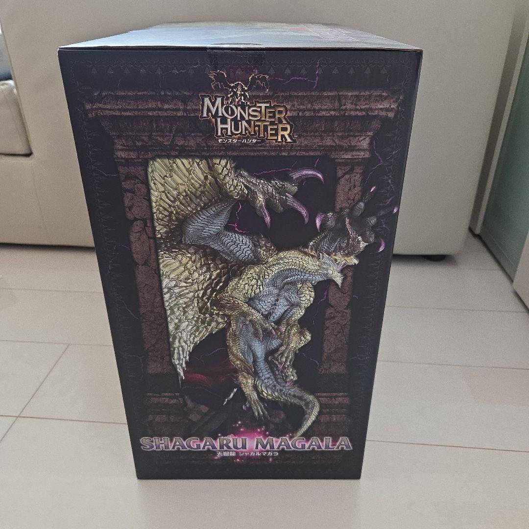 カプコンクリエイターズモデル　天廻龍シャガルマガラ　箱あり