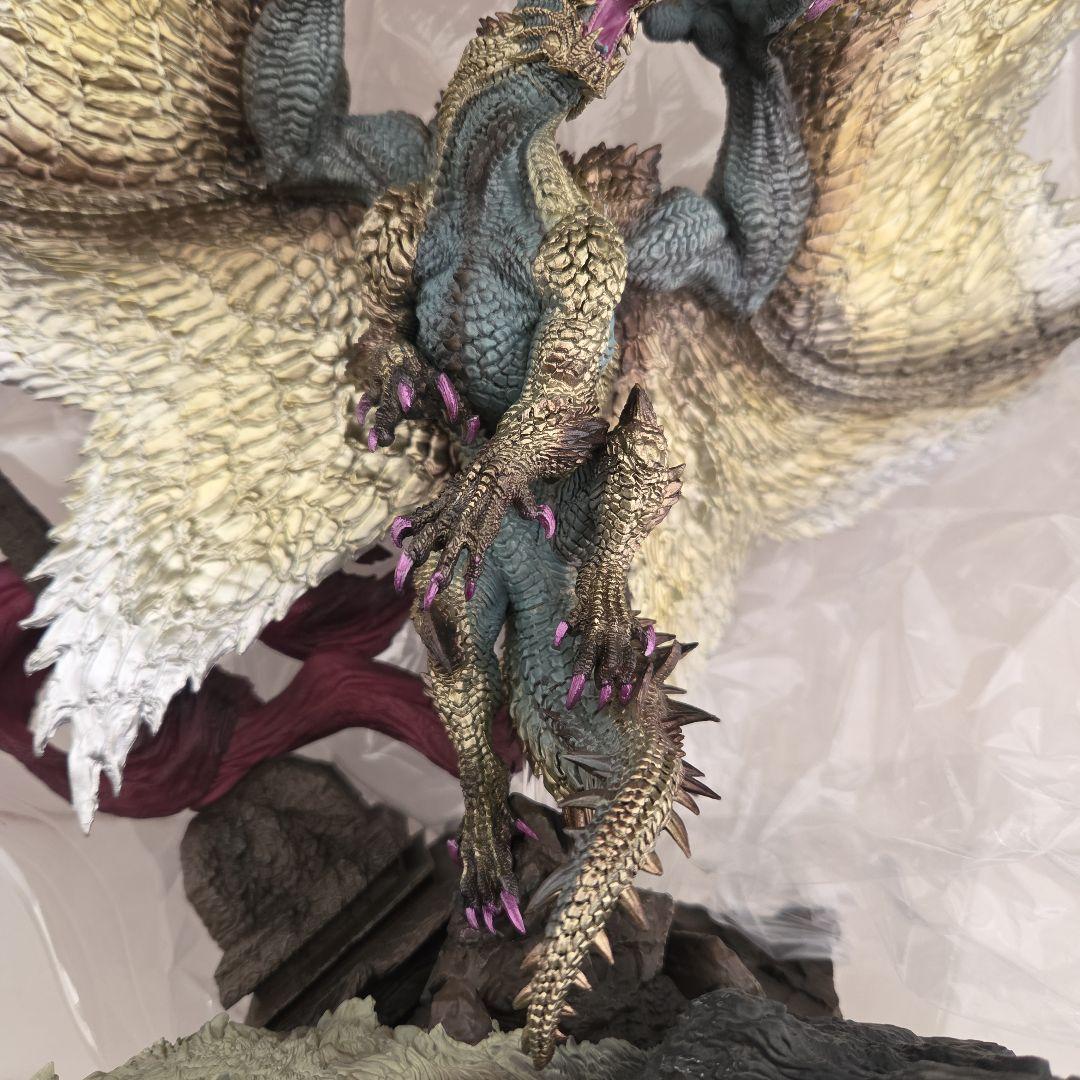 カプコンクリエイターズモデル　天廻龍シャガルマガラ　箱あり