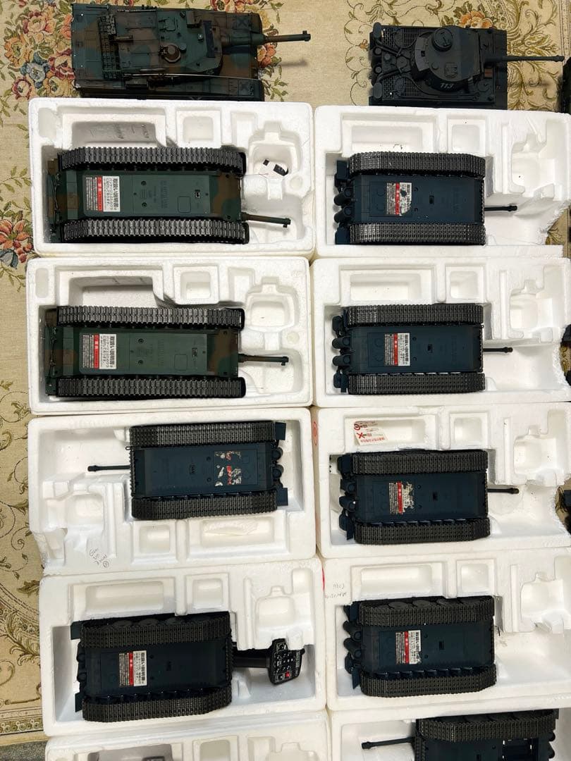 [訳あり] 東京マルイ戦車19台セットまとめ売り