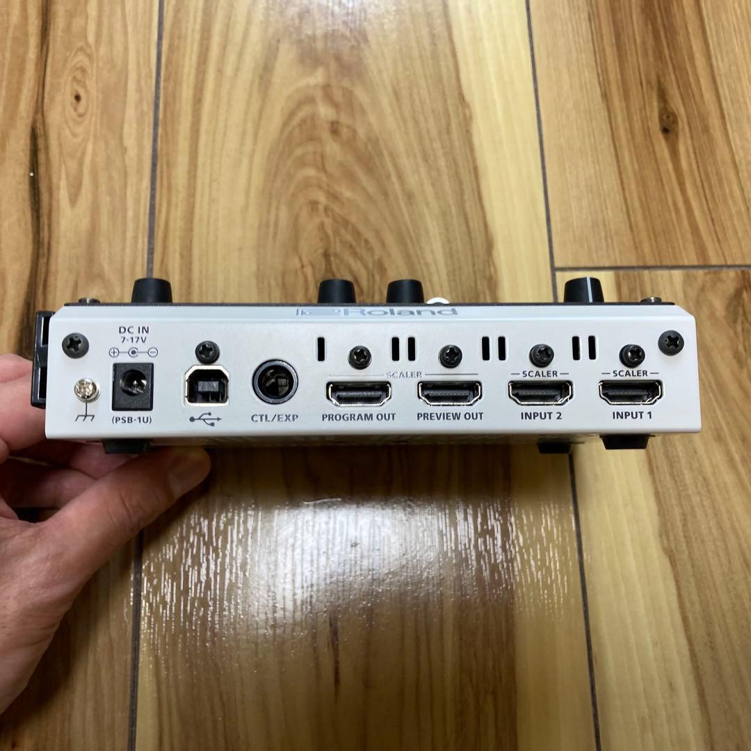 【 送料込・元箱付 】Roland V-02HD ビデオミキサー