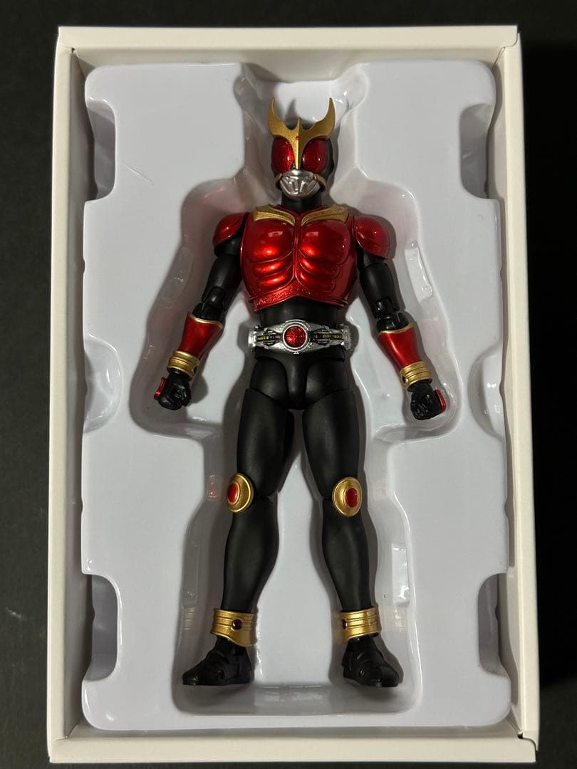 S.H.フィギュアーツ　真骨彫　仮面ライダークウガ マイティフォーム　ディケイド