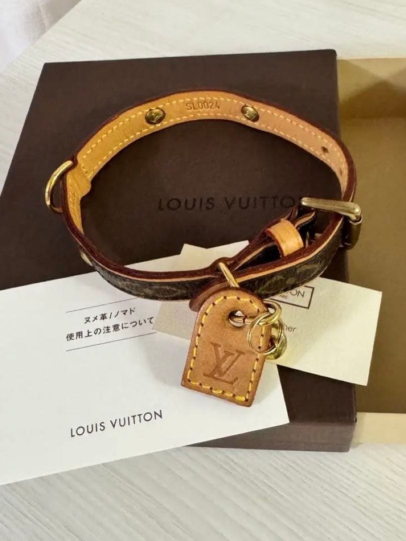 LOUIS VUITTONルイヴィトン　首輪犬用モノグラム小型犬