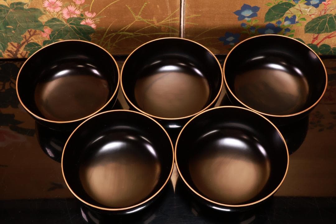 BJ017　輪島塗　布着堅地　盛岡庄五郎 作　縁金 草花金蒔絵椀　五客　木製