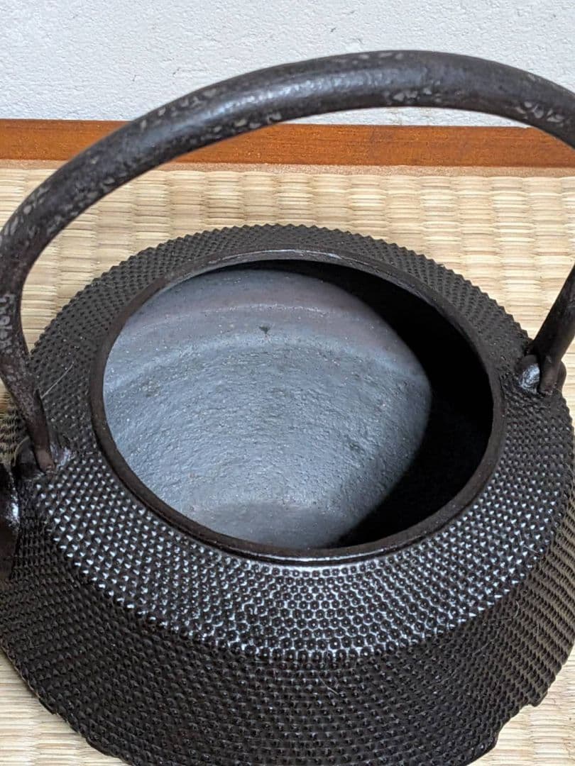 未使用 南部鉄器 南部鉄瓶 南部栄堂 松模様 記名あり 茶道具 アンティーク