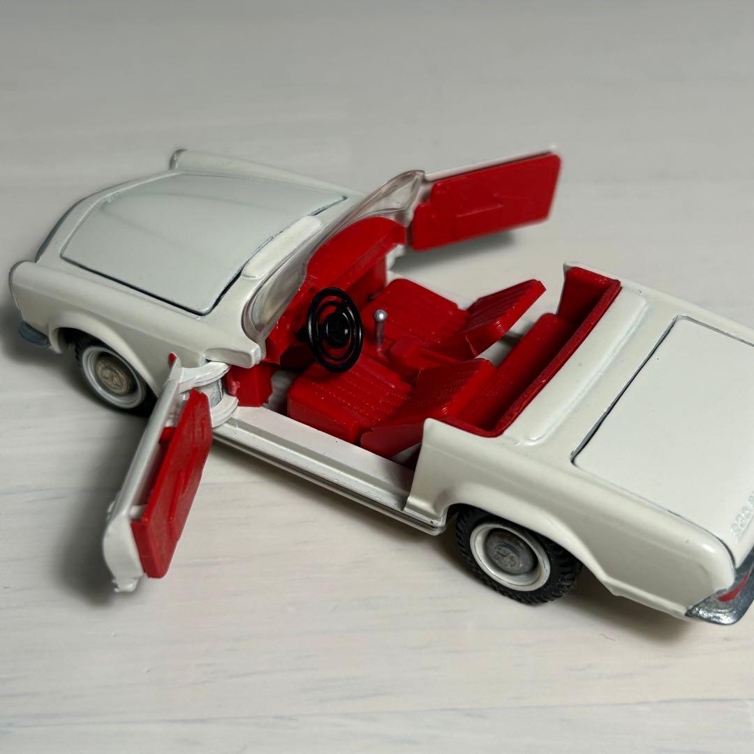 Tekno Mercedes-Benz 230 SL コンバーチブル