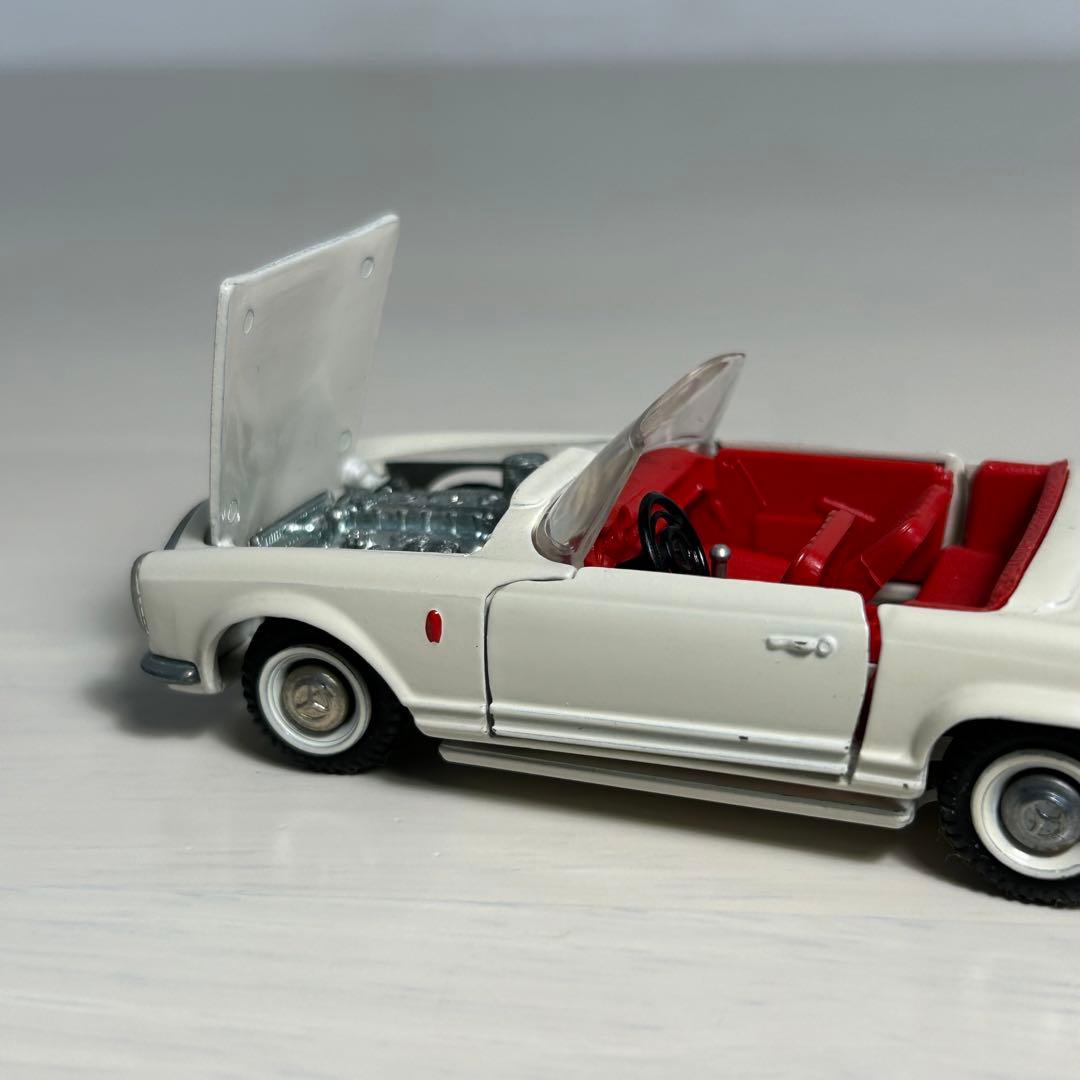Tekno Mercedes-Benz 230 SL コンバーチブル