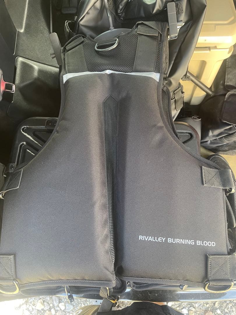 RBB ロックショアシューティングベスト　ブラック