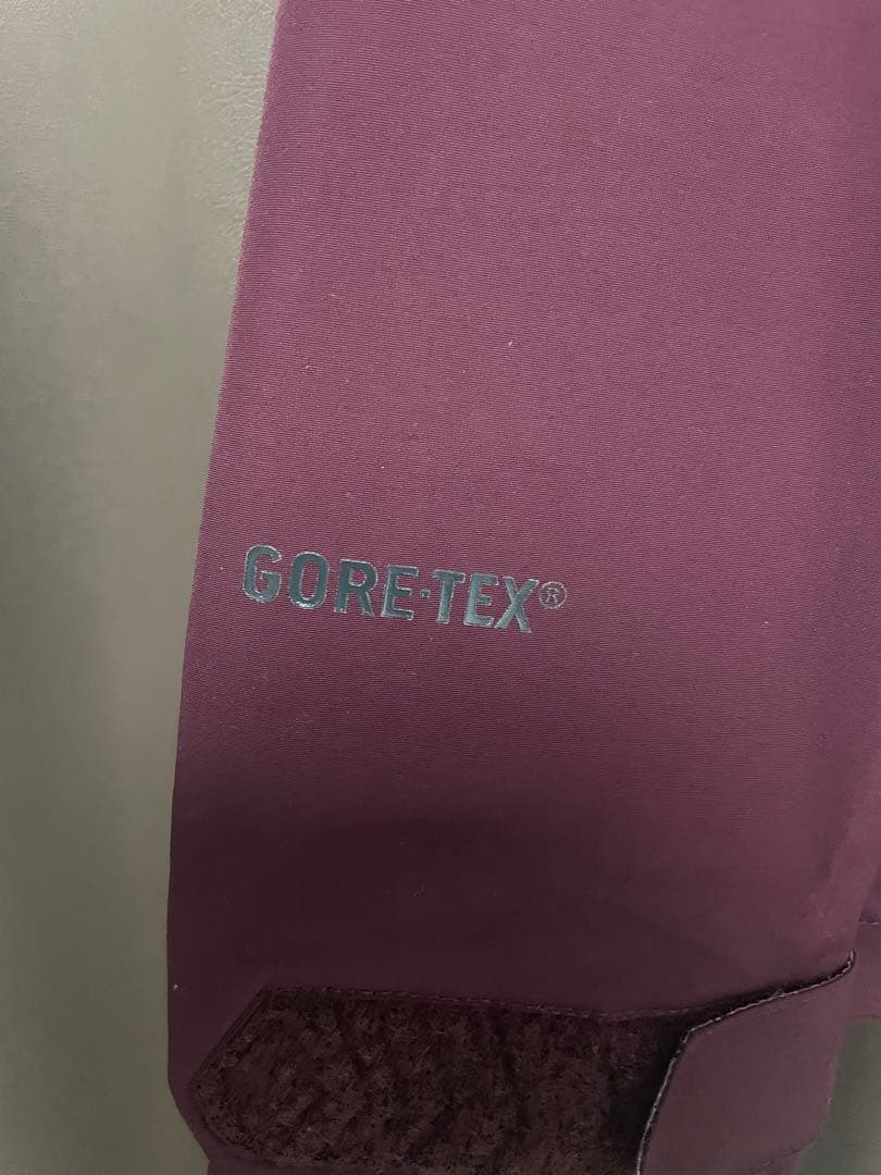 Volcom GORE-TEX 紫色 フード付き　スノボウェア 女性用　パープル