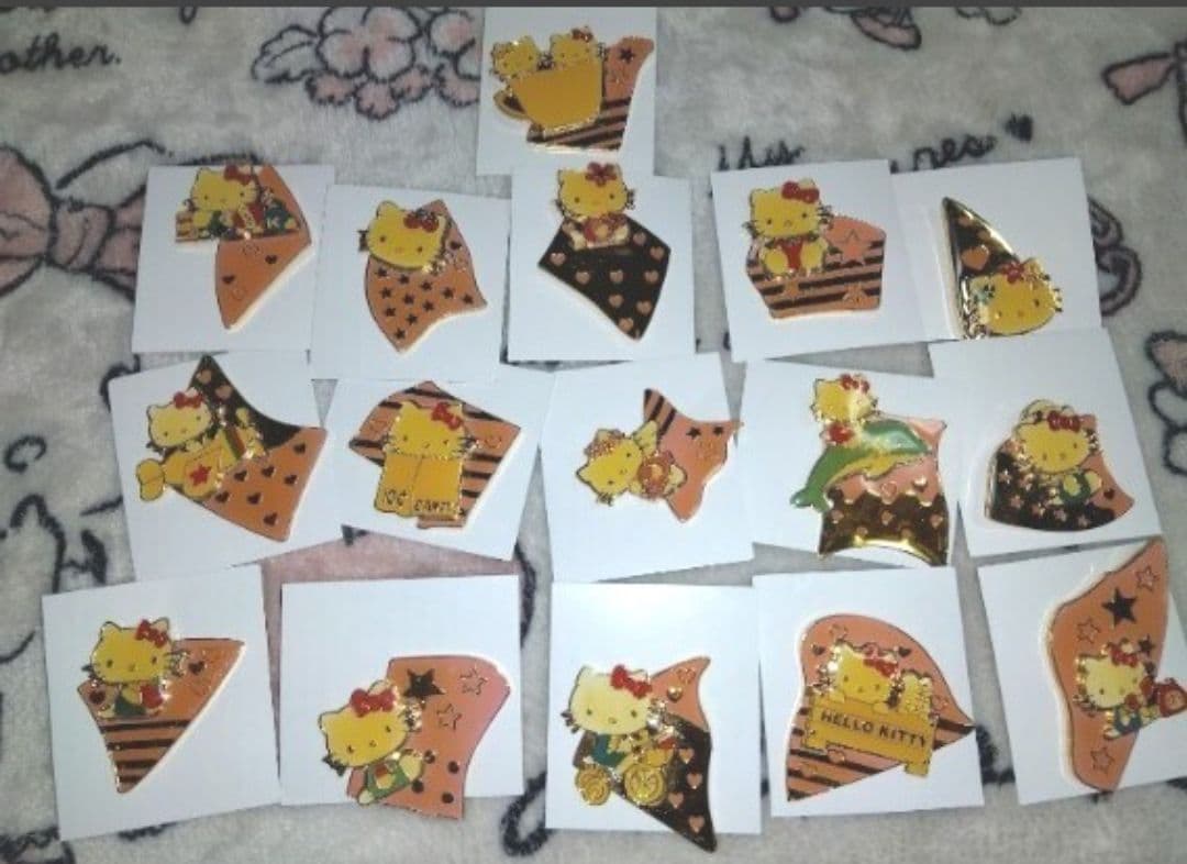 【2002】ハローキティ　ピンバッジコンプリートBOX