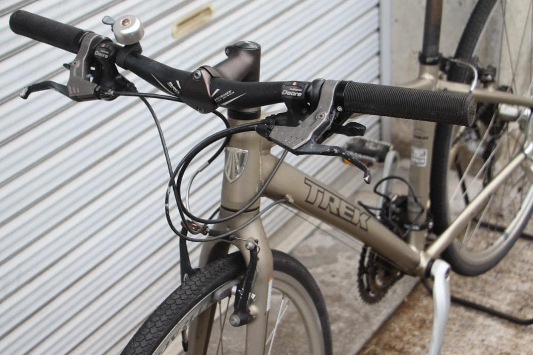 引き取り限定♪人気のTREK♪7.5FX♪カーボンフォーク♪軽量モデル♪