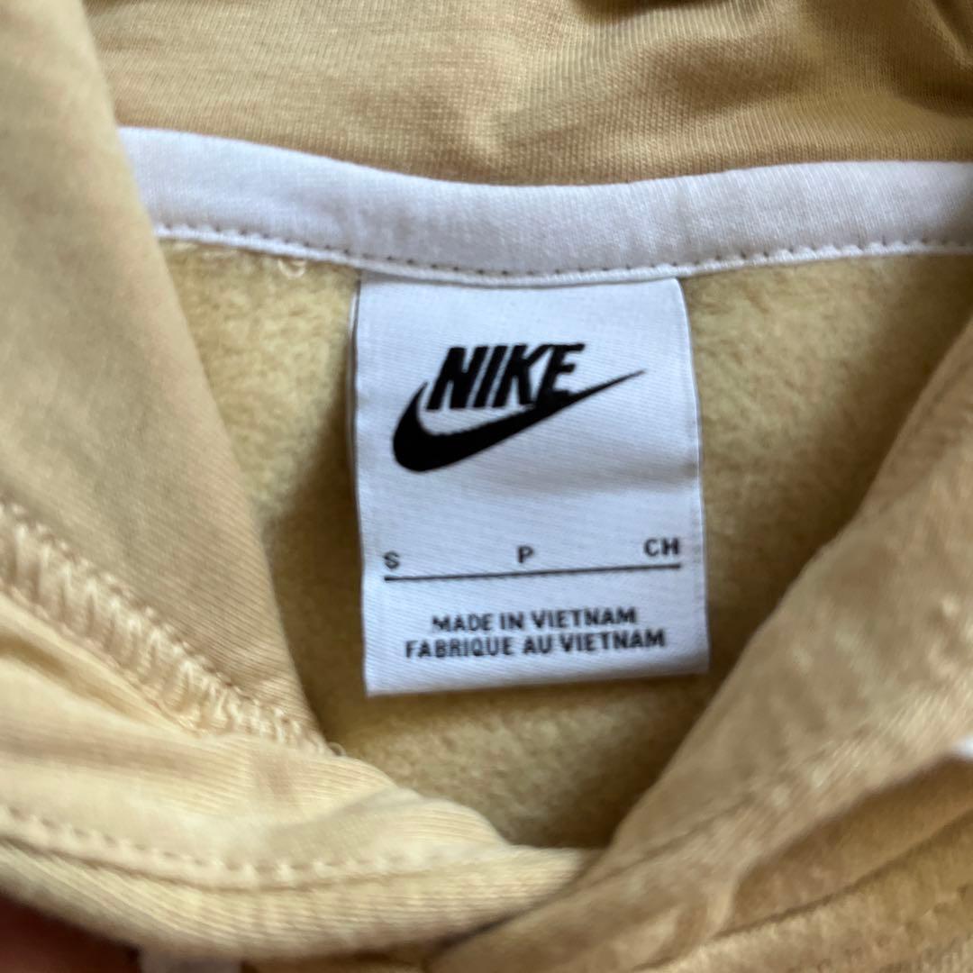 ミシガン大学　Nike ウェア