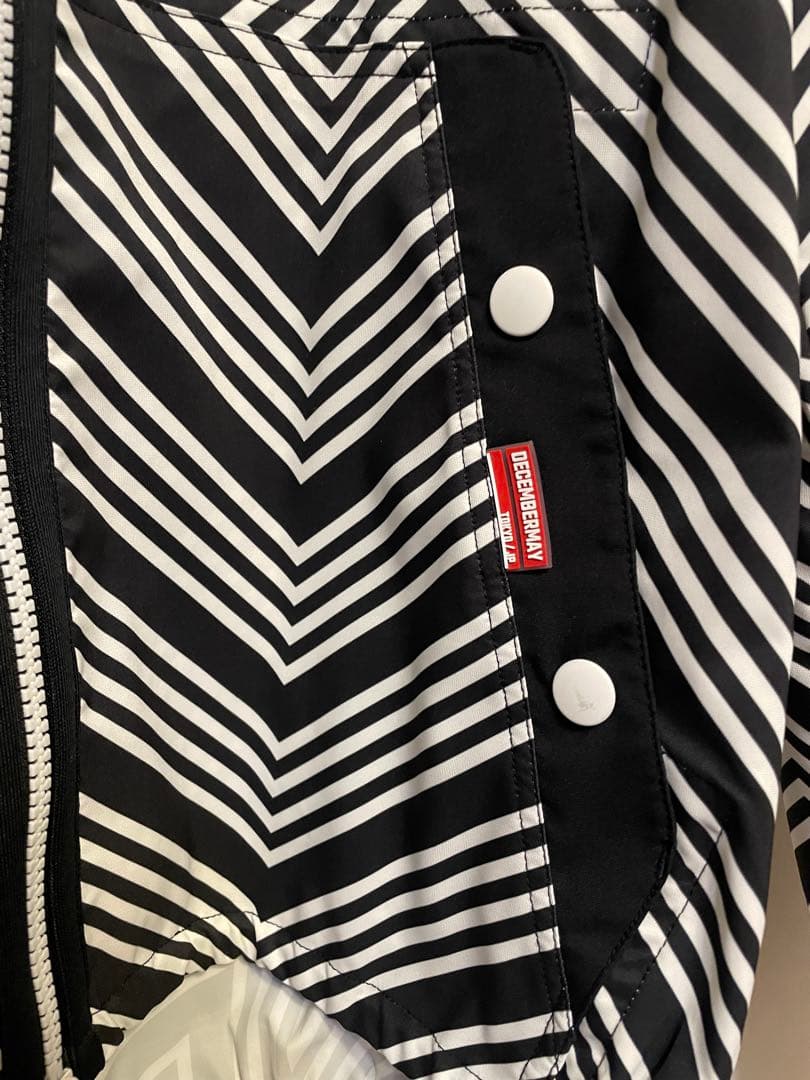 ✳︎スリーフォー✳︎DECEMBERMAY✳︎フード付きブルゾン✳︎