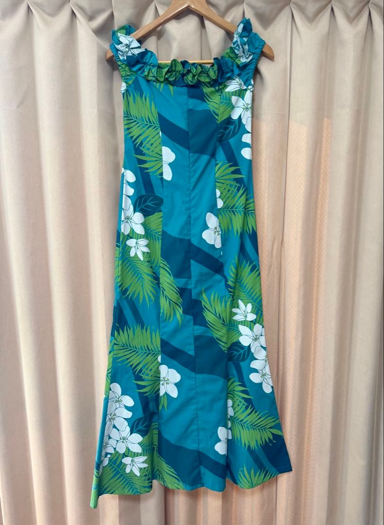 フラダンス衣装　花柄　グリーンMUUMUU PARADISEワンピース