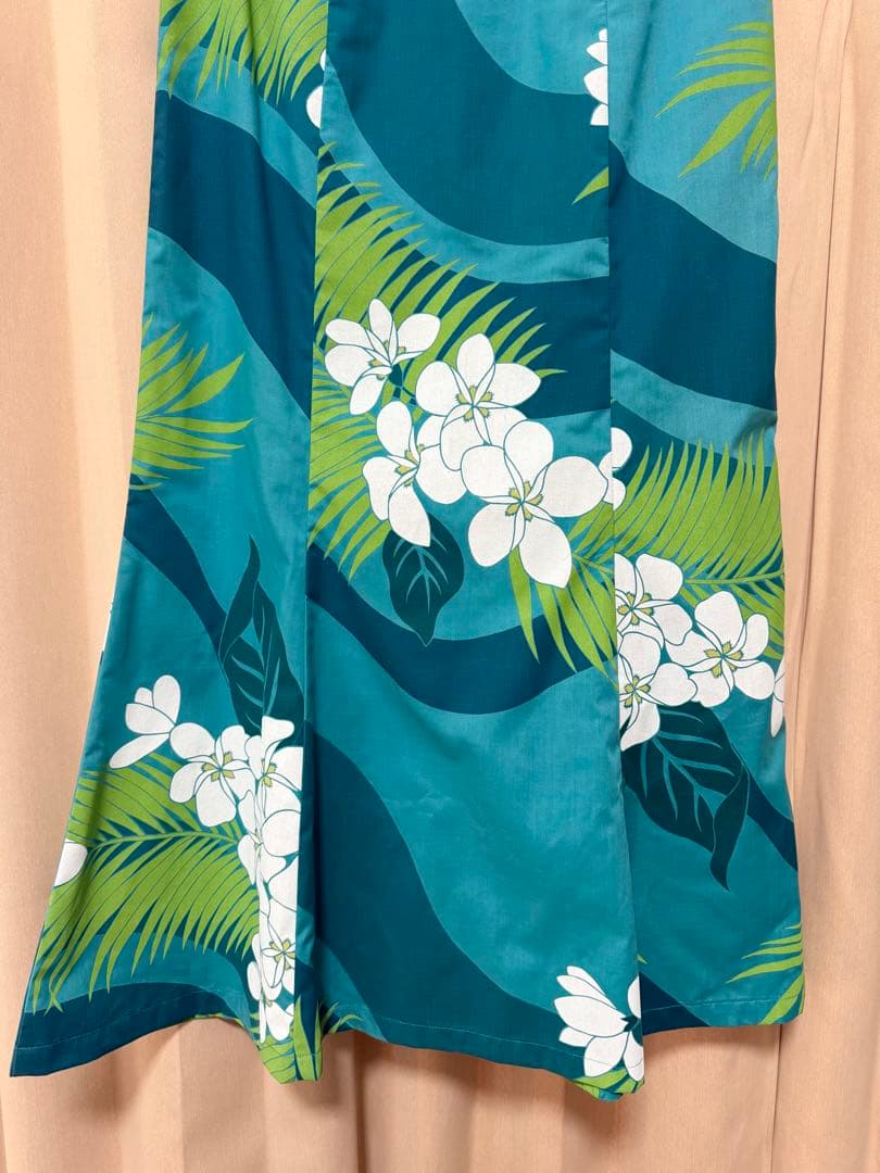 フラダンス衣装　花柄　グリーンMUUMUU PARADISEワンピース