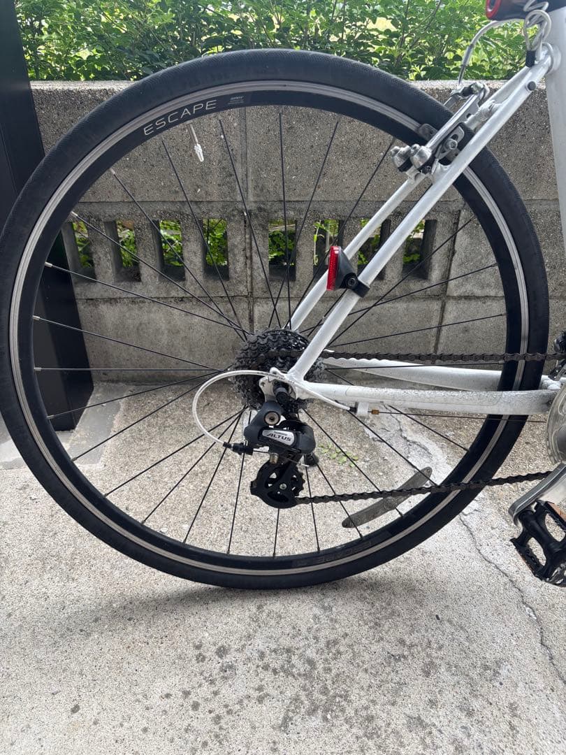 【引き取り　名古屋限定】GIANT ESCAPE R3 Ｍサイズ白色