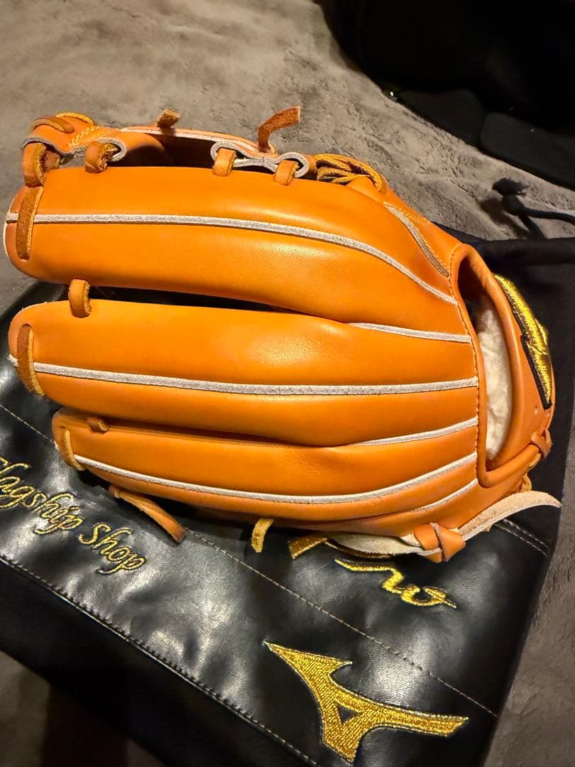 ミズノプロ　直営店限定　硬式内野手用グラブ