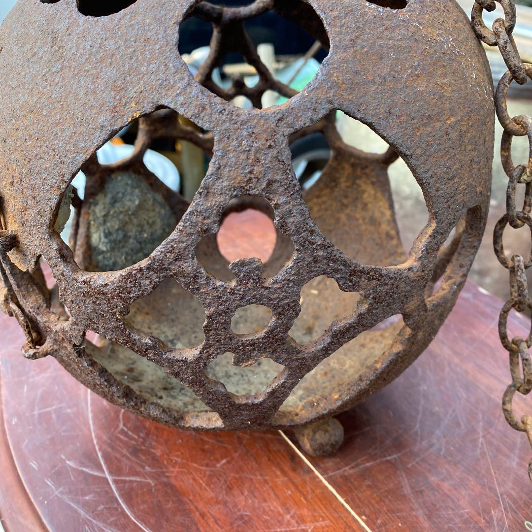 透丸形吊灯篭 アンティーク ライ トランプ 丸形　鋳鉄製透かし彫りランプ