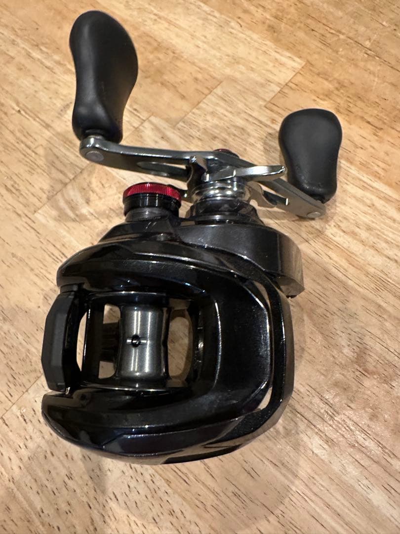 SHIMANO 24Scorpion MD 201HG リール