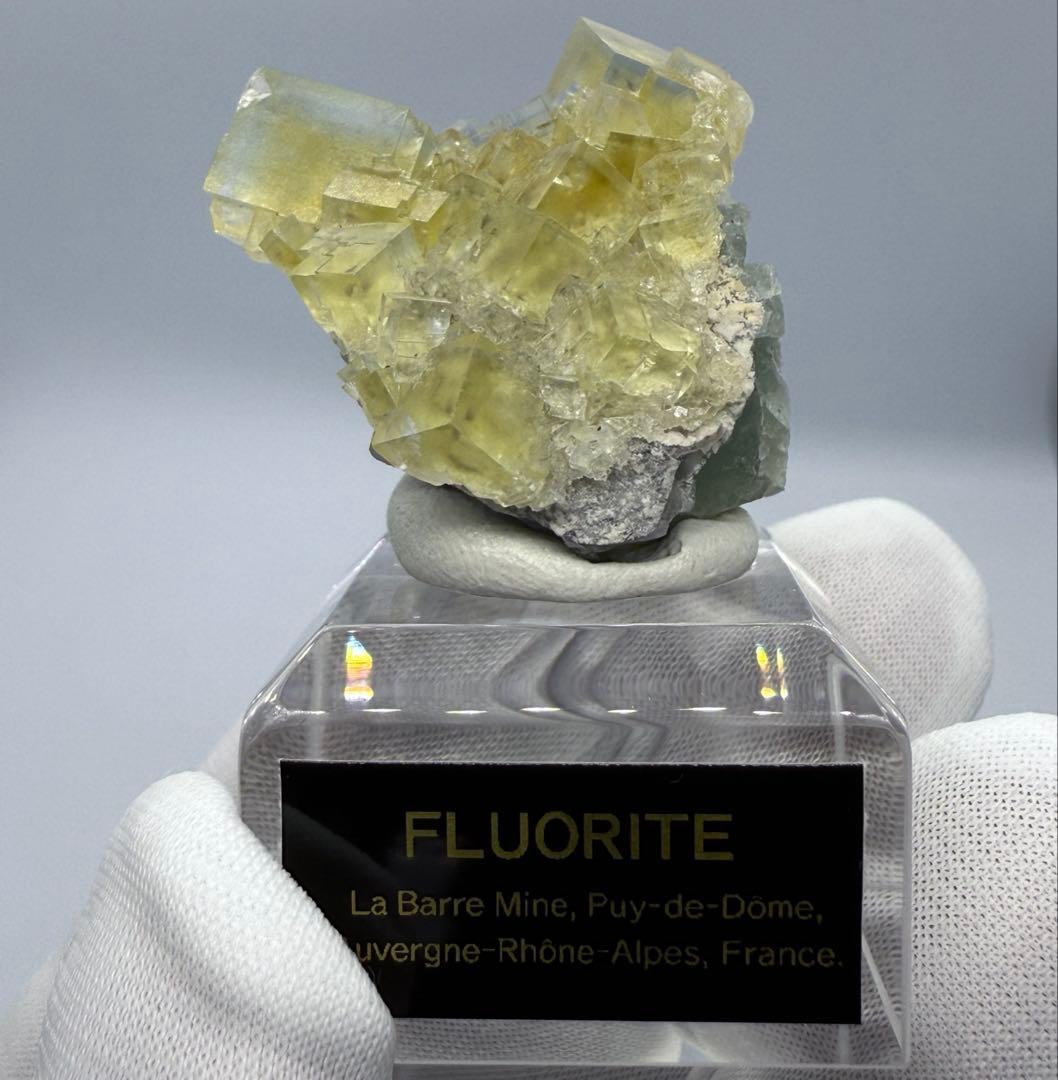 フローライト フランス La Barre Mine産　蛍石　原石
