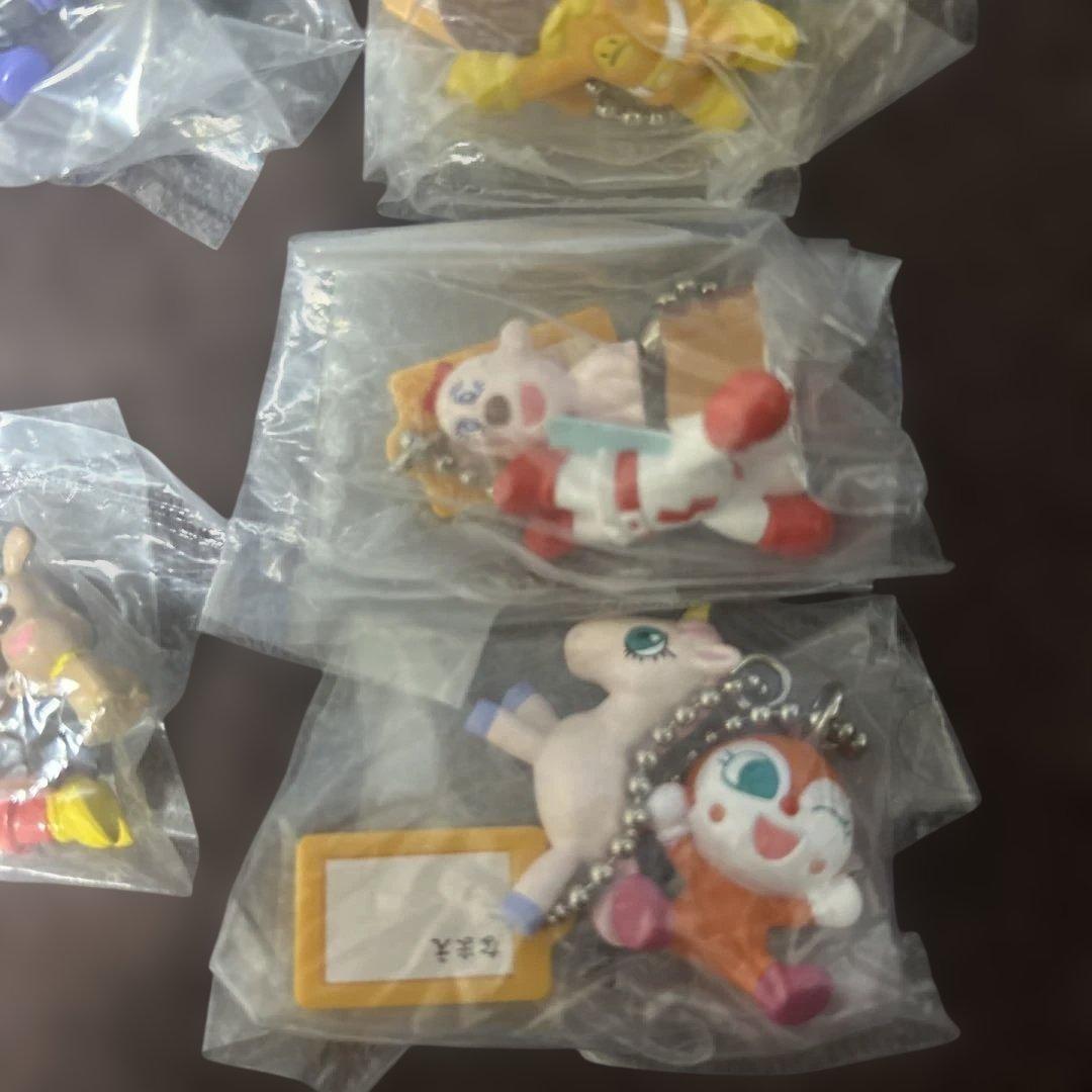 アンパンマンキーホルダー　ガチャガチャ　５個セット　チーズ　ちびぞう　レアチーズ