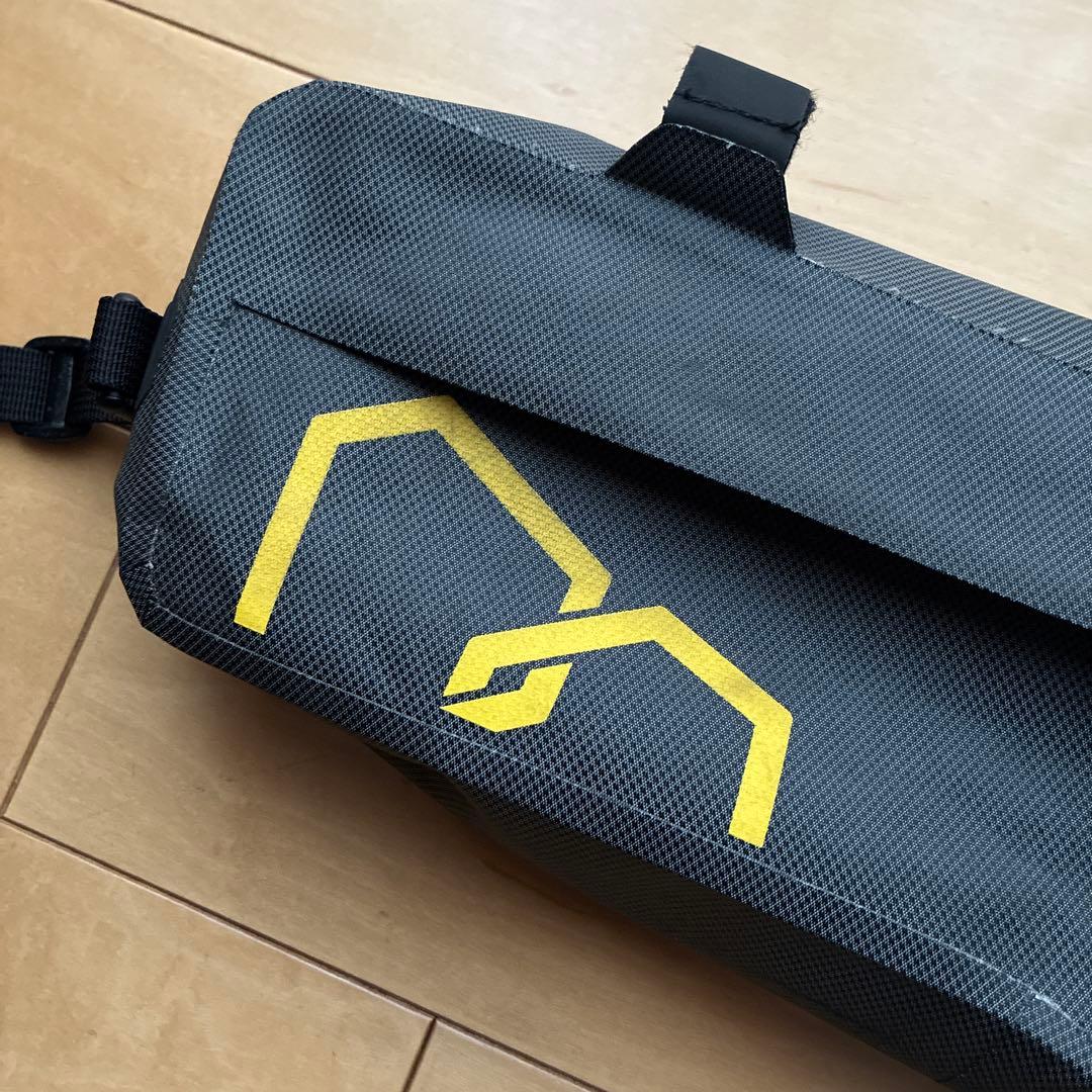 アピデュラ/Apidura フレームバッグ スモール 3l