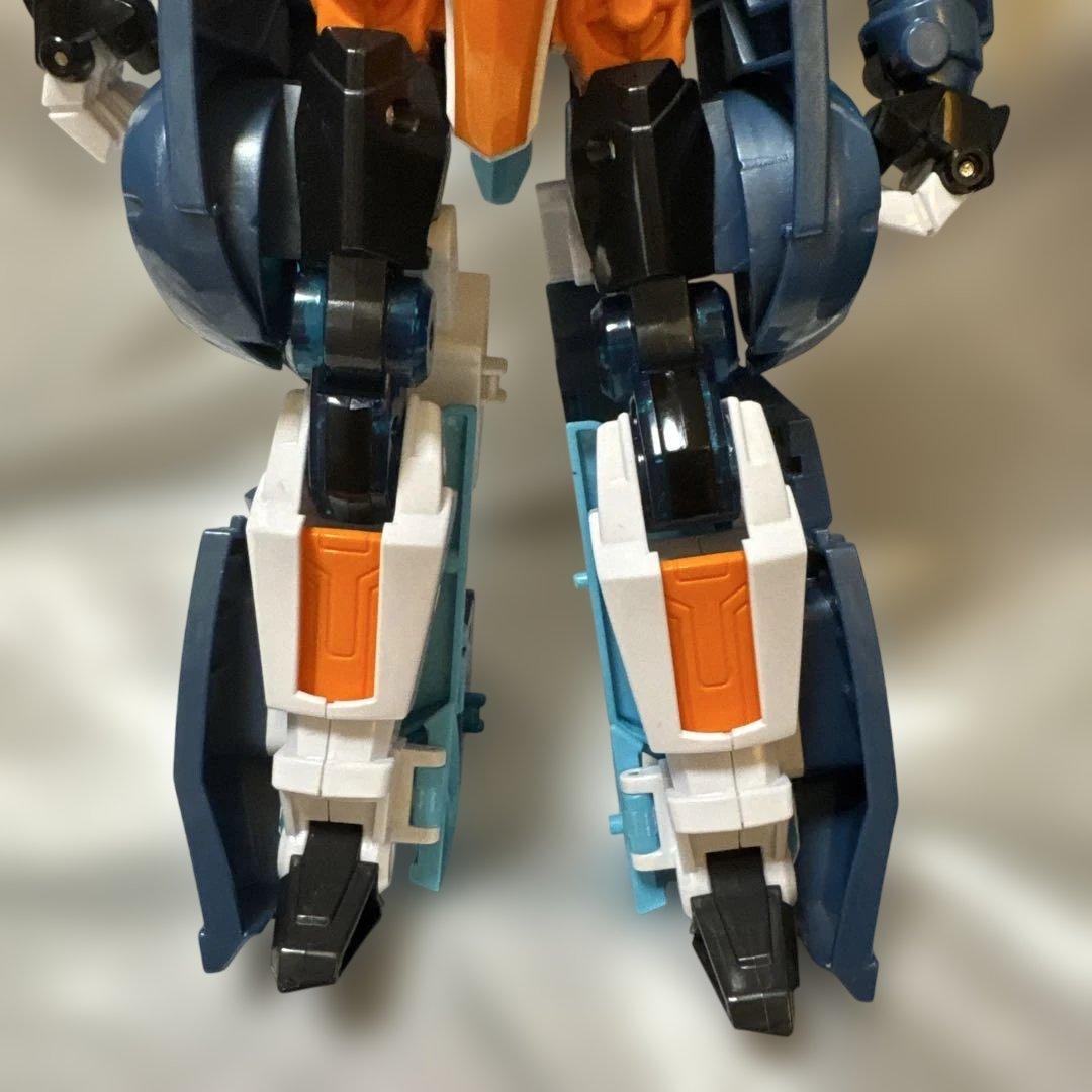 ミニフォース アニマルトロン 変身フィギュア　ジョースコップ レオコップ