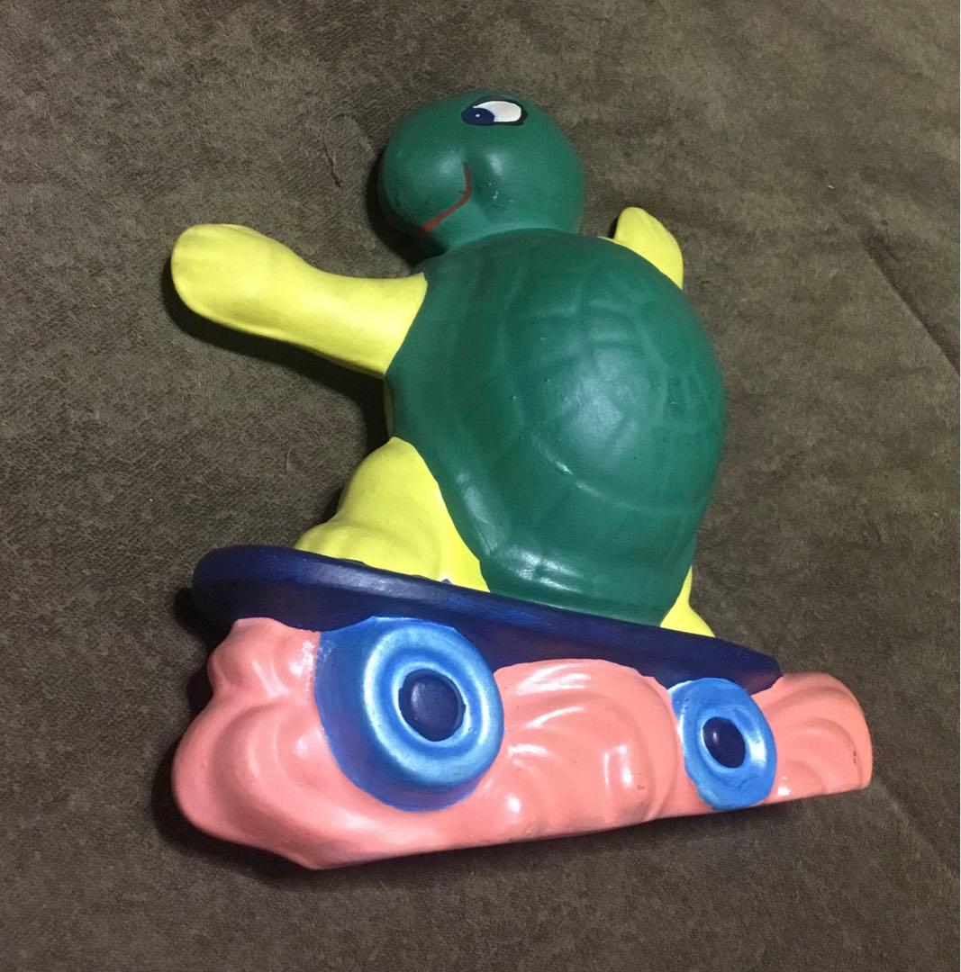 ビンテージ　~70's スケートボードを楽しむカメ の置物　約20cm