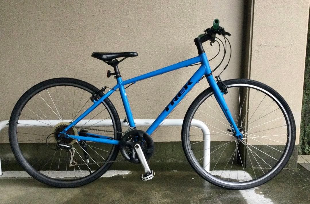 TREK FX2 クロスバイク 24段　17.5 東京