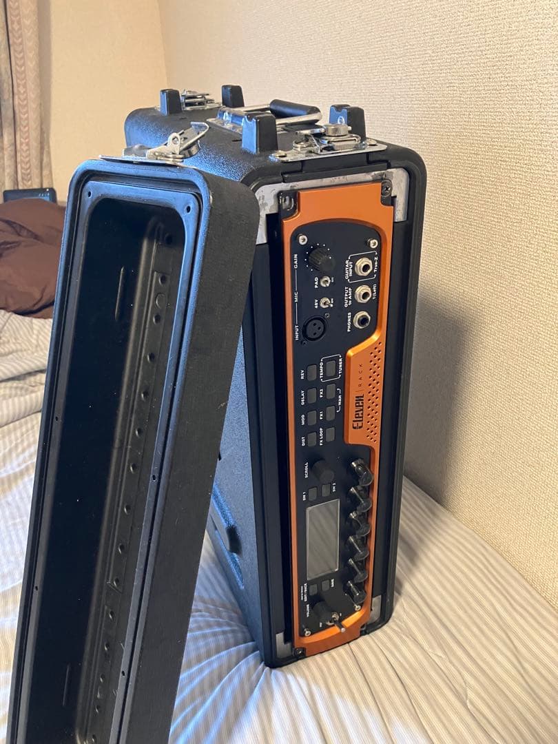 AVID Eleven Rack (ラックケース付き)