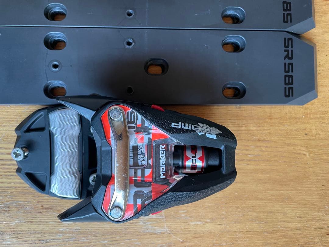 24マーカーXCOMP16ビンディング 25オガサカSR 585プレート