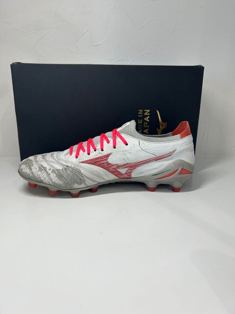 MIZUNO モレリアネオ4β 限定CHARGE PACK 26.0cm