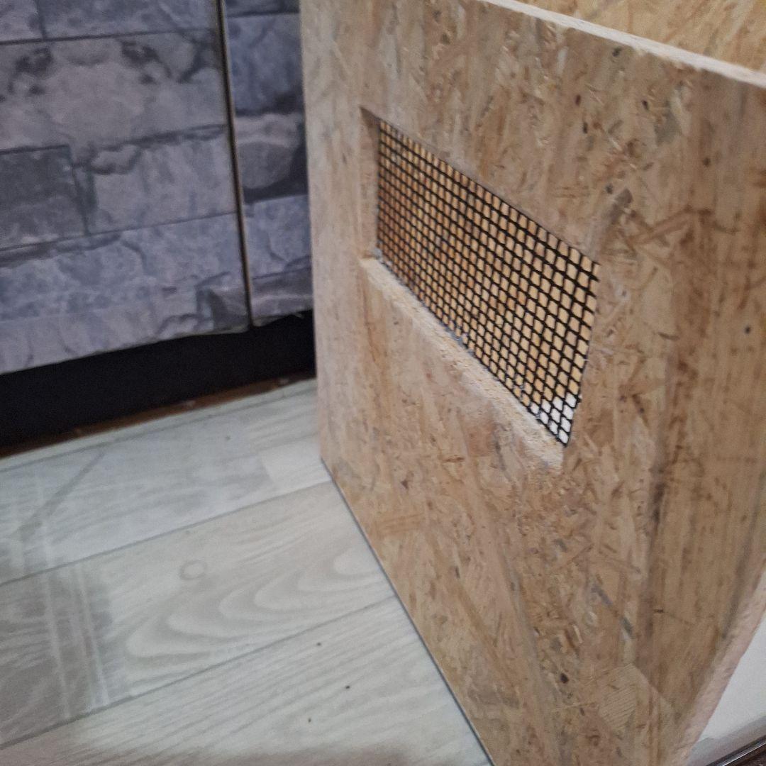 【特価】温室度計付きOSB木製ケージ(未使用)