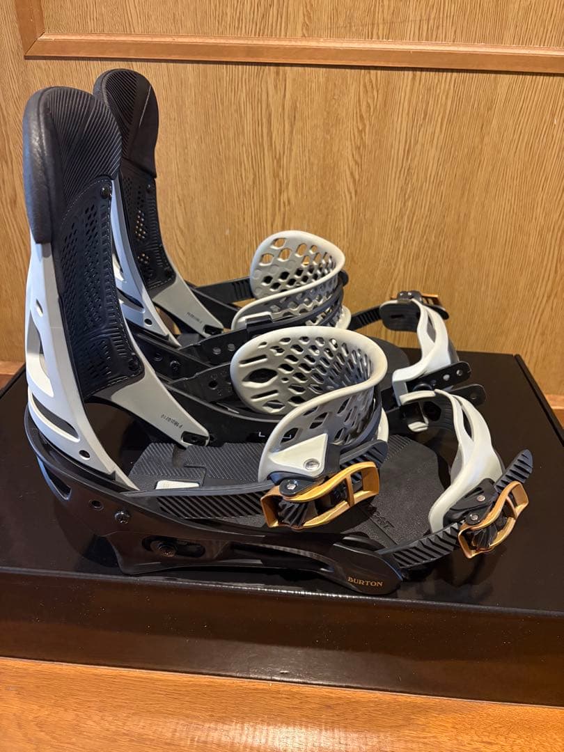 激安【美品】BURTON MALAVITA Lサイズ　バートン　マラビータ