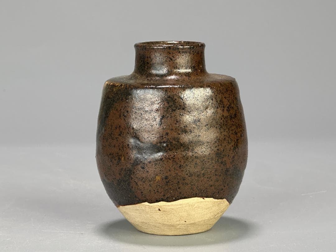 25.10.8-2 茶道具　茶入　作家品　花押　在銘有　供箱