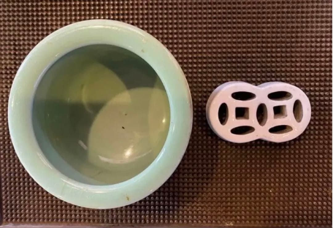 青磁三脚香炉・陶器剣山付き　２点セット ヴィンテージ　レア