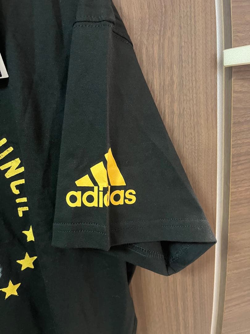 新品ボクシング　トレーニングTシャツ　adidas BOXING ブラック